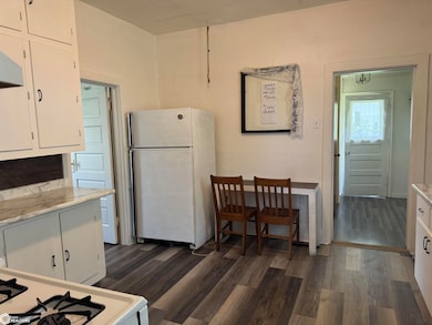 106 Woodlawn Ave, Chariton, IA 50049 - photo 4