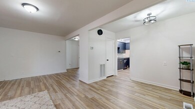 2206 W 1st Ave, Kennewick, WA 99336 - photo 4