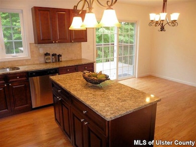 7 Hilltop Ln, Highland, NY 12528 - photo 2