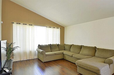 411 Blackhawk Ave, Carpentersville, IL 60110 - photo 4