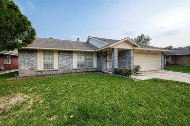 7927 Log Hollow Dr, Houston, TX 77040 - photo 4