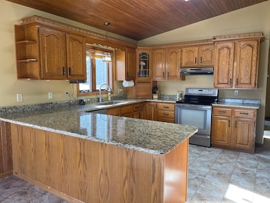 9088 Riverside Rd, Ironwood, MI 49938 - photo 6