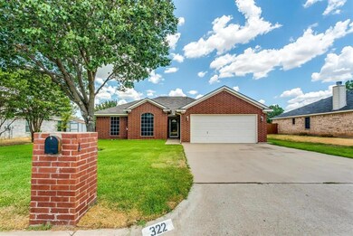 322 Beaumont Dr, Weatherford, TX 76086 - photo 2
