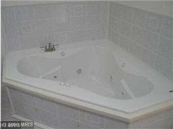 1004 Lake Heritage Dr, Ruther Glen, VA 22546 - photo 5