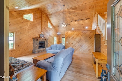 1120 Heaton Branch Rd, Butler, TN 37640 - photo 7