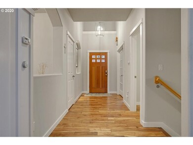 2640 Umpqua Ln, West Linn, OR 97068 - photo 2