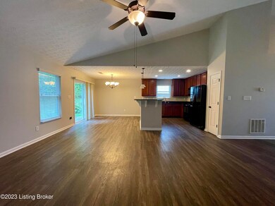 8901 Amaranth Dr, Louisville, KY 40228 - photo 2