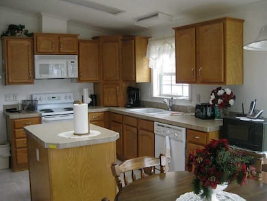 141 Sand Stone Rd, Indiana, PA 15701 - photo 2