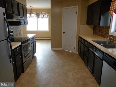 2722 Fillmore Dr, Chambersburg, PA 17201 - photo 7