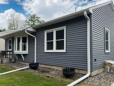 1874 Hoyt Ave E, Saint Paul, MN 55119 - photo 3