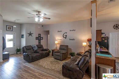 406 Blayton St, Troy, TX 76579 - photo 3