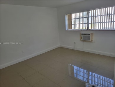 11935 NE 19th Dr unit 4, North Miami, FL 33181 - photo 4