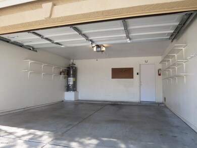 04 Garage
