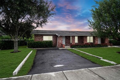 7516 NW 44th Ct unit B, Coral Springs, FL 33065 - photo 2