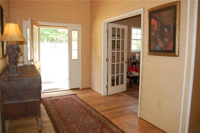 BARN ENTRY (FOYER)