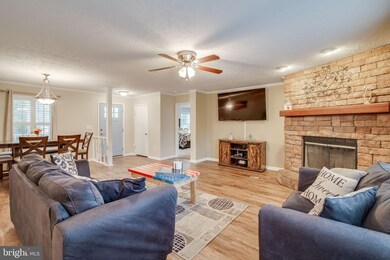 29157 Quarter Moon Ln, Rhoadesville, VA 22542 - photo 5