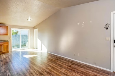 1512 SW 34th St, Redmond, OR 97756 - photo 3