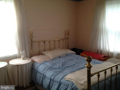 8029 Hillcrest Dr, Manassas, VA 20111 - photo 3