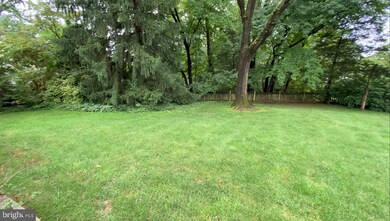 1738 Killarney Ct, Vienna, VA 22182 - photo 3