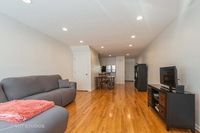 617 Custer Ave unit A, Evanston, IL 60202 - photo 3