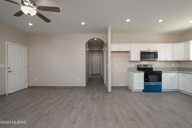 Living/Kitchen Area