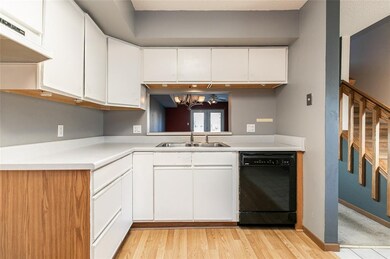 1280 Daleview Dr unit 4, Marion, IA 52302 - photo 7