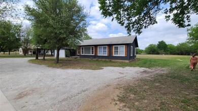 311 Center Point Rd, Weatherford, TX 76087 - photo 2