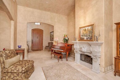 02-Living-Room