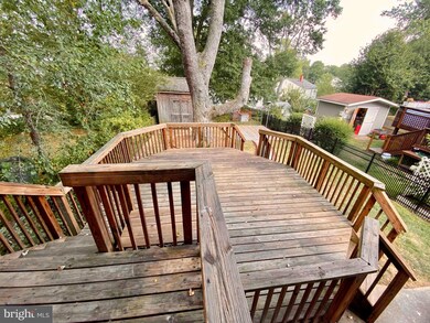 6939 Westhampton Dr, Alexandria, VA 22307 - photo 6