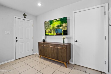 812 Andrea Kufner, Horizon City, TX 79928 - photo 4