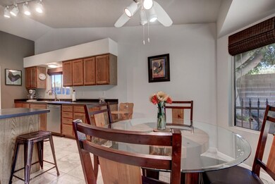 1321 N Rowen-31