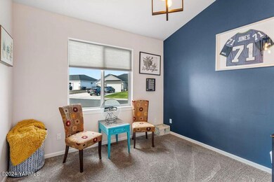 Den, office, greeting or playroom