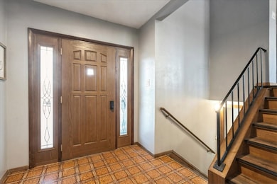 2602 Towne House Dr NE, Cedar Rapids, IA 52402 - photo 4