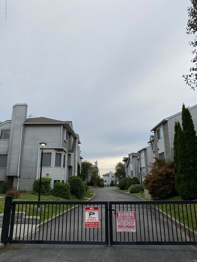 50 Farragut Ave unit 59, Staten Island, NY 10303 - photo 6