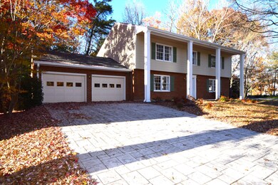 5705 Penguin Dr Cave Spring VA-large-002