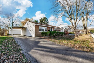 4249 E Livingston Av 002