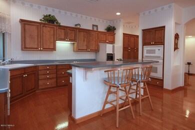 ISLAND W/PREP SINK