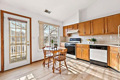 9002 W Heathwood Cir unit B2, Niles, IL 60714 - photo 7