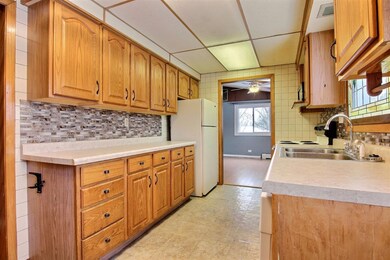 8703 Windy Hill Ct, Hobart, IN 46342 - photo 7