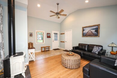 3 Sarah Dr, MerriMacK, NH 03054 - photo 5