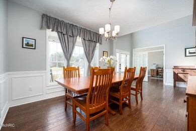 Breezy_Meadow_Ct_7458_Kalamazoo_49009-7