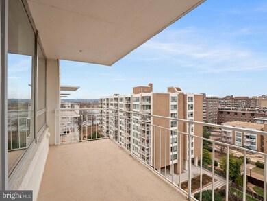 Riverside unit B814, Washington, DC 20024 - photo 3