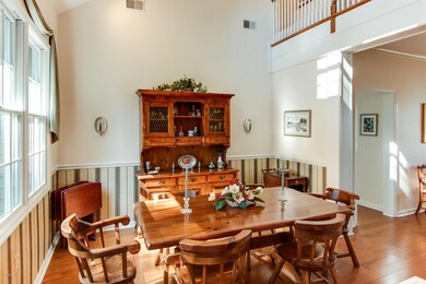 Dining Room.8