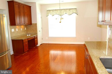 8606 Wintergreen Ct unit 406, Odenton, MD 21113 - photo 3