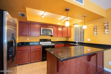 2602 E Pinchot Ave, Phoenix, AZ 85016 - photo 4