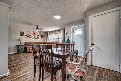 1402 W 10th St, Sulphur, OK 73086 - photo 6