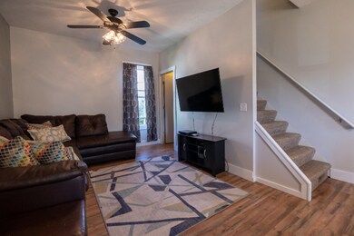 206 Ives Ave SW-6
