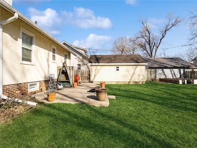 624 W 6th St S, Newton, IA 50208 - photo 7