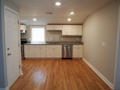 7 Pequot St unit 2, Providence, RI 02903 - photo 2