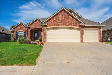 1117 Jacob Dr, Moore, OK 73160 - photo 2